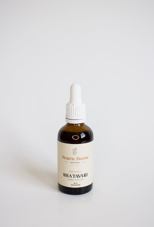 Our organic Shatavari herbal tincture is made using organic, sustainably sourced Shatavari root. Shatavari is an adaptogenic herb that is known for its ability to help increase energy levels and resistance to stress.