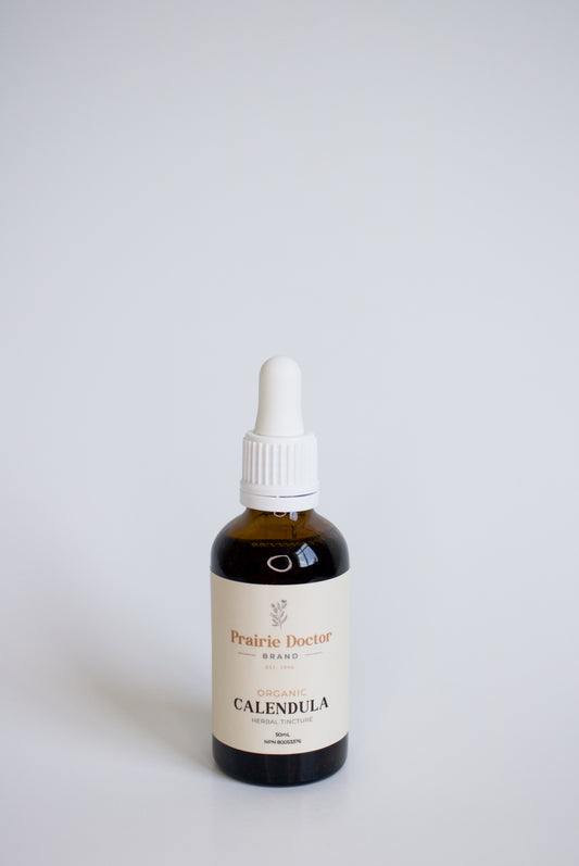 Our organic Calendula herbal tincture is crafted using organic, sustainably sourced Calendula flowers. Calendula is known for its anti-inflammatory properties and it's ability to support a healthy digestive system.